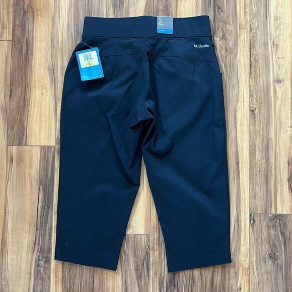 NEW Columbia Black Active Fit Capris - Picture 7 of 8